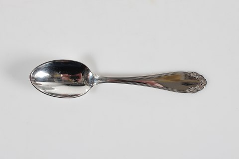 Elisabeth Cutlery
Dessert spoons
L 17.2 cm