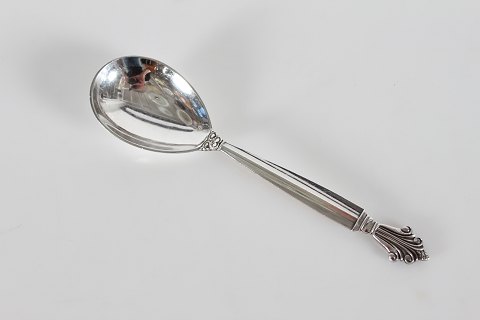 Georg Jensen
Dronning bestik
Stor marmeladeske
L 15,5 cm