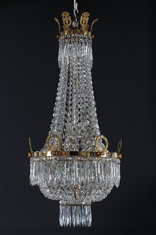 Empire Style 1900
Large crystal chandelier
